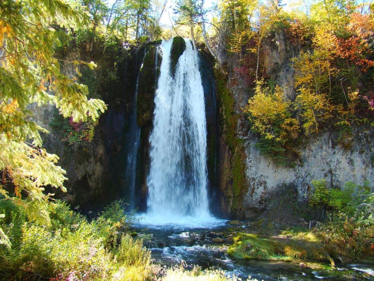 Spearfish Canyon Lodge Экстерьер фото