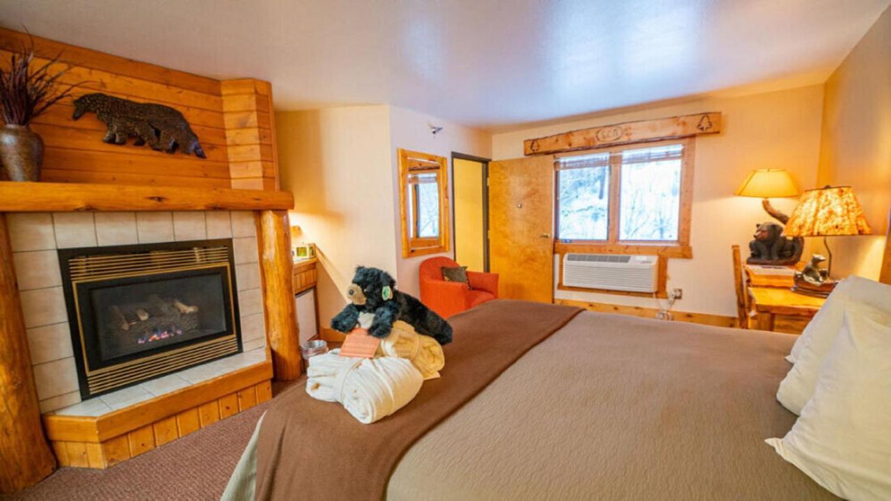 Spearfish Canyon Lodge Экстерьер фото