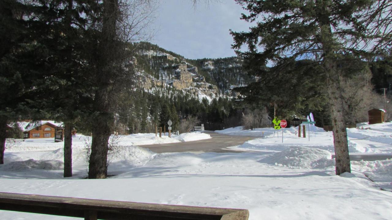 Spearfish Canyon Lodge Экстерьер фото