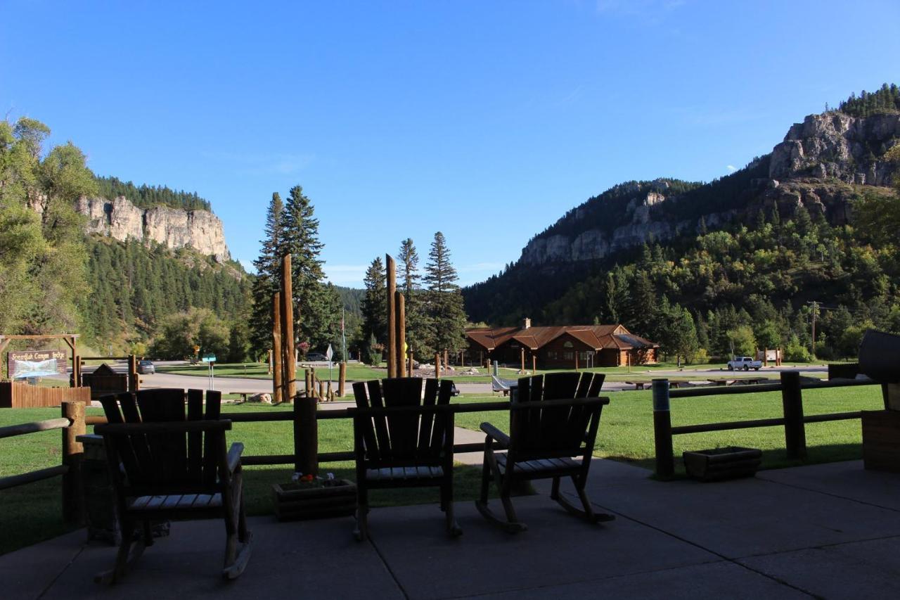 Spearfish Canyon Lodge Экстерьер фото