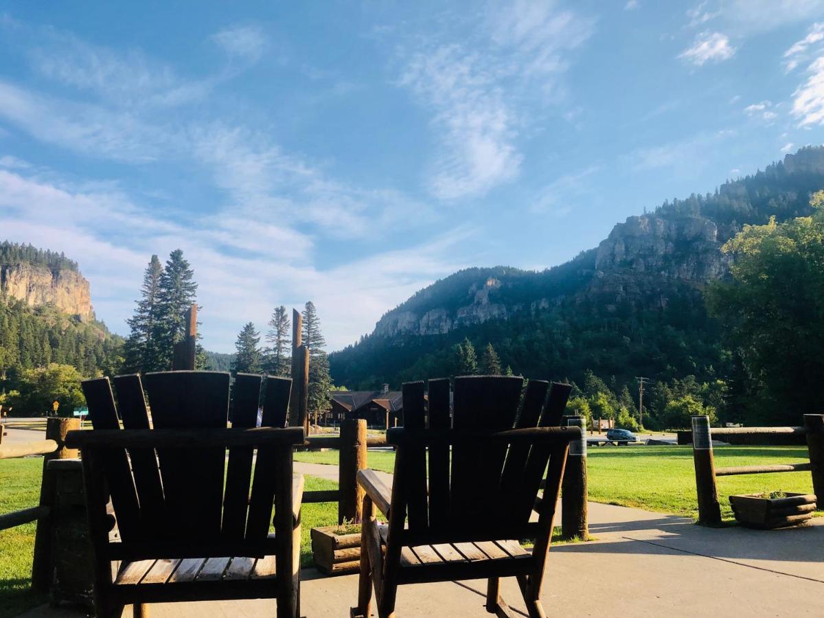 Spearfish Canyon Lodge Экстерьер фото